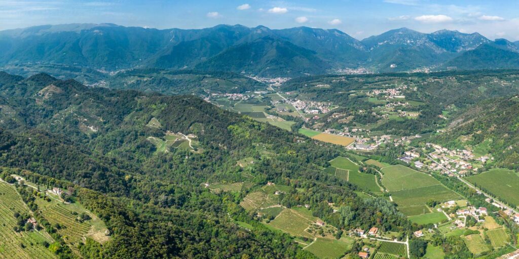 Veduta delle colline tra Farra di Soligo, Miane, Pieve di Soligo e Follina